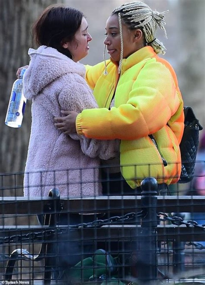 Amandla Stenberg comforts tearful friend with hug in New York Daily