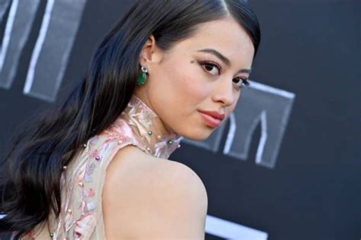 Amber Midthunder Biography, Net Worth, Age, State, Parents, Facts SA