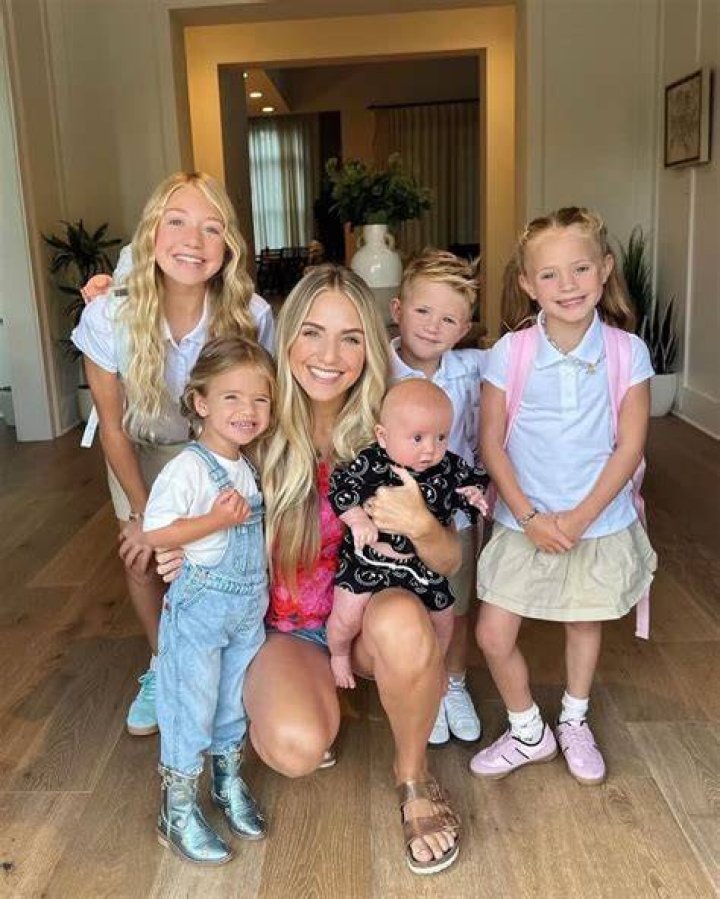 Amelia Santaniello Bio, Age, Family, Husband, Children, Salary, Net, Illnes