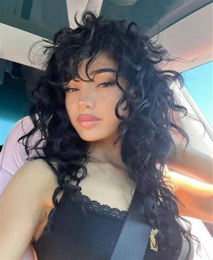 Amelie All Natural OnlyFans little.warren Review (Leaks, Nudes