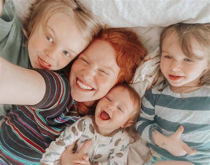 American Idol Sara Beth Husband Age Children And Instagram