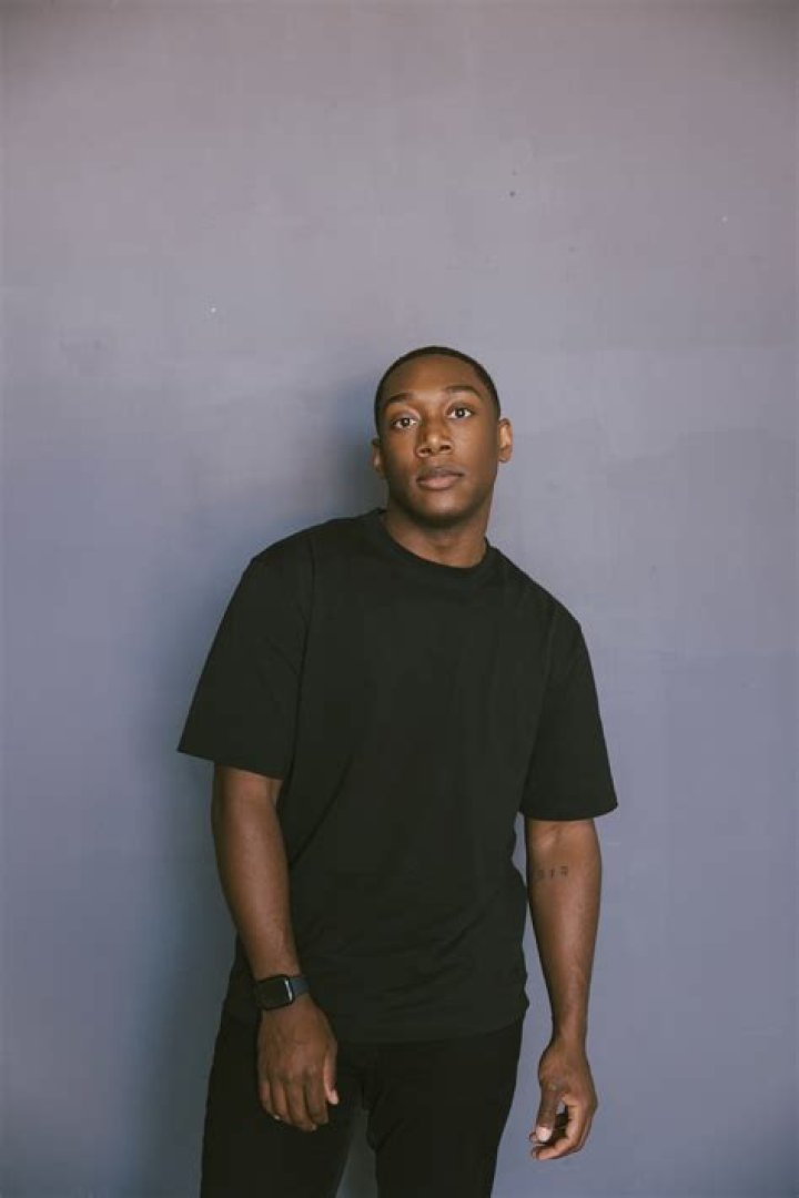 Amir Odom &mdash; Bio Site