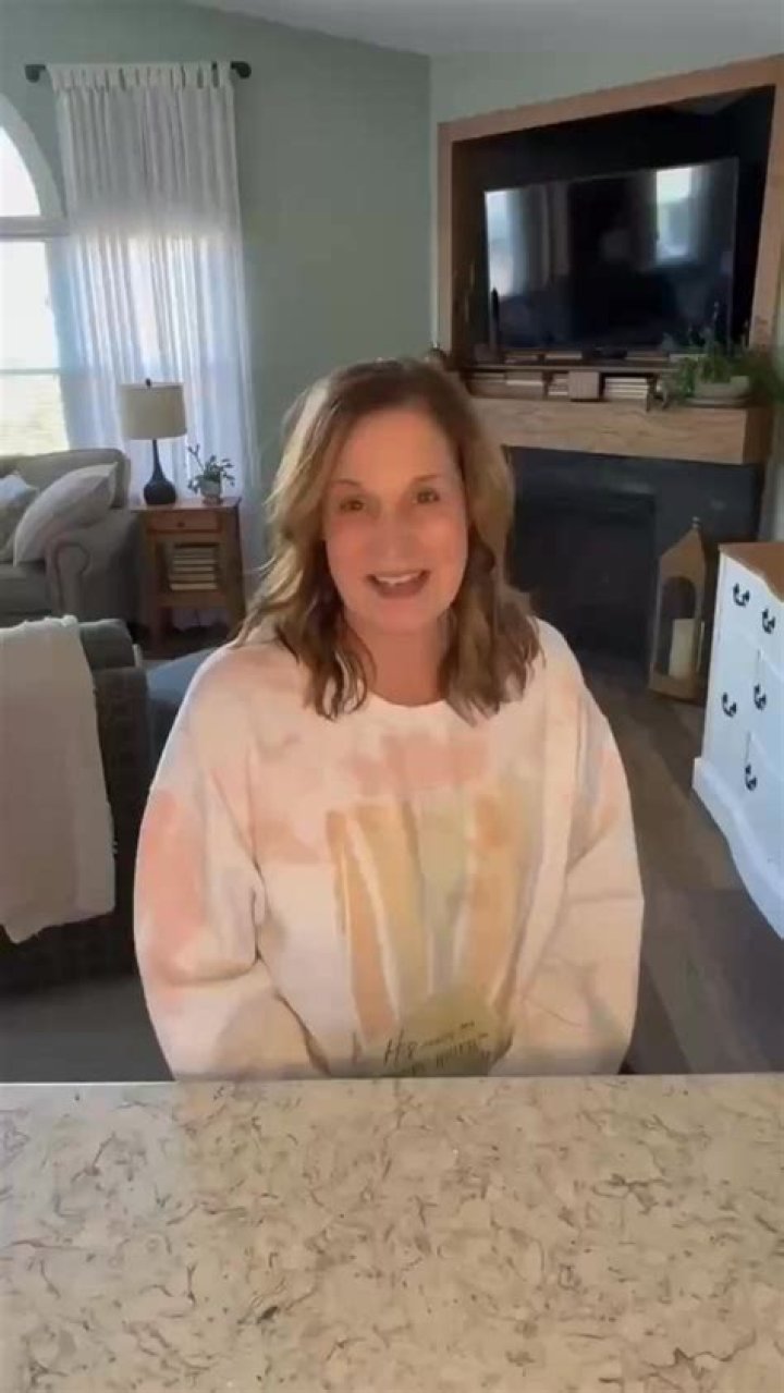Amy Edwards Facebook, Instagram, Twitter [Profiles]
