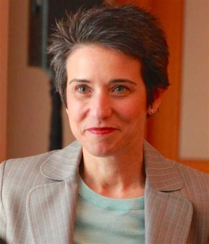 Amy Walters Age, Wiki, Husband, Boyfriend, Family, Photos, Networth