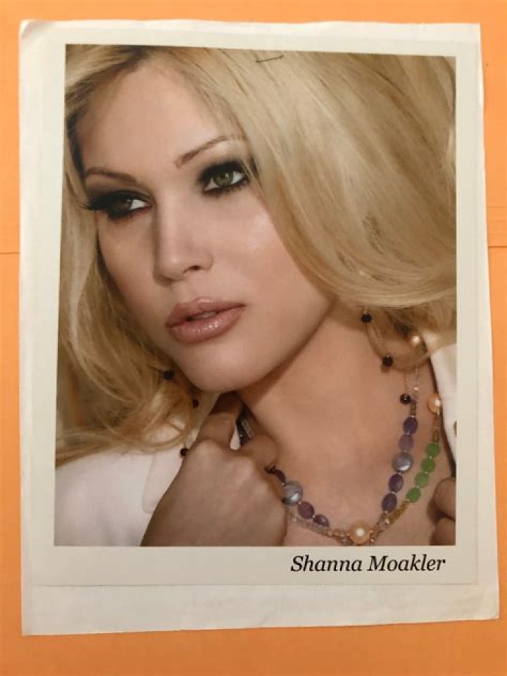 An image of Shanna Moakler and Oscar De La Hoya
