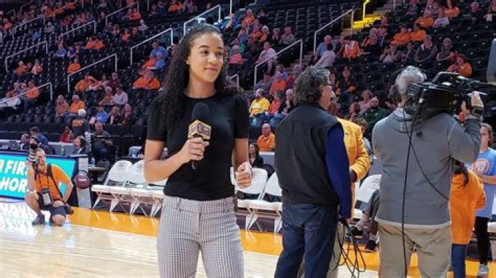 Andraya Carter An Analyst And Reporter For ESPN/SEC Network Coverage