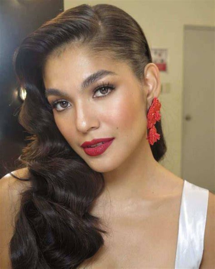 Andrea Torres bio birthday, height, parents, age