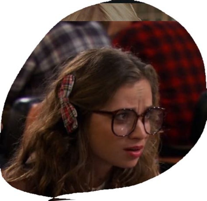 Angela was in 2 Broke Girls S 2 E 02 r/smosh