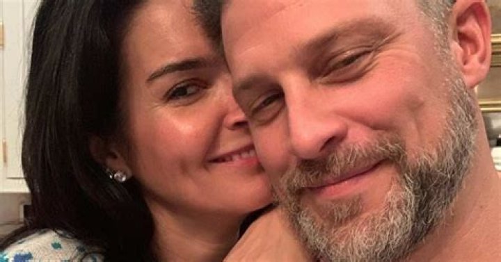 Angie Harmon gets engaged to Greg Vaughan on Christmas
