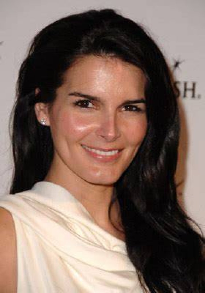 Angie Harmon Net Worth 2023 Story News