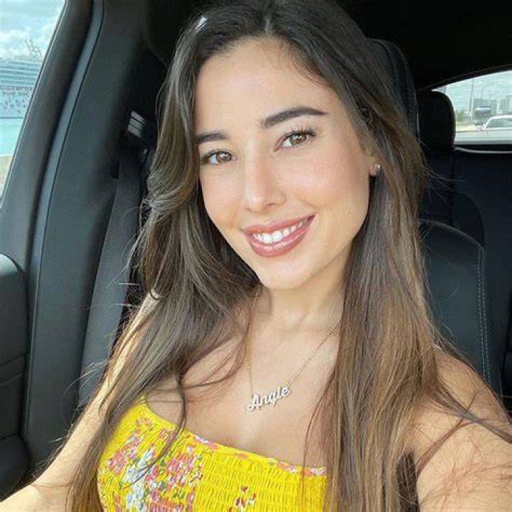 Angie Varona Everything You Wanted To Know, Wiki, Photos And More