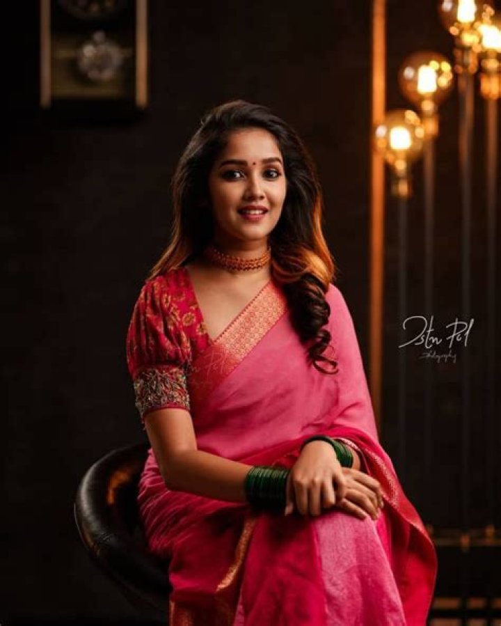 Anikha Surendran CineCluster