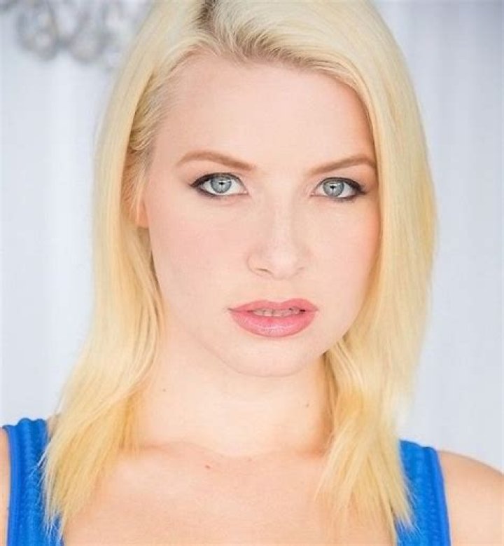 Anikka Albrite (AnikkaAlbrite) Twitter