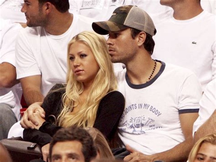 Anna Kournikova marks Enrique Iglesias&rsquo; birthday with rare family photo
