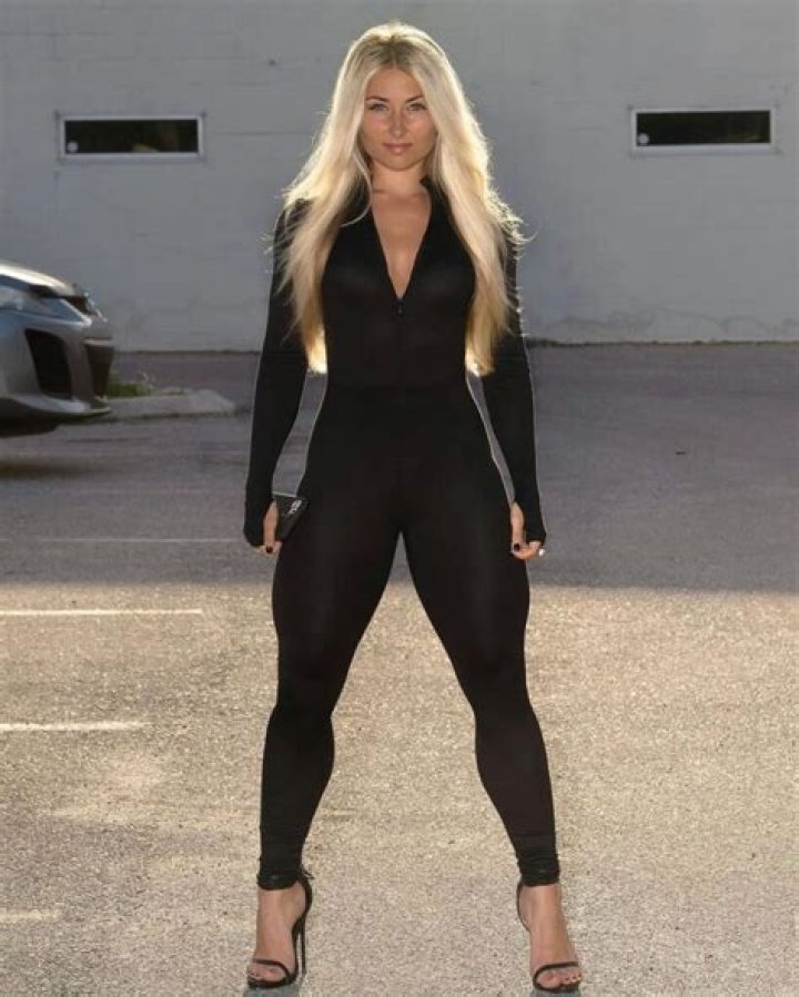 Anne Bowlby (Carriejune) Sexy TheFappening