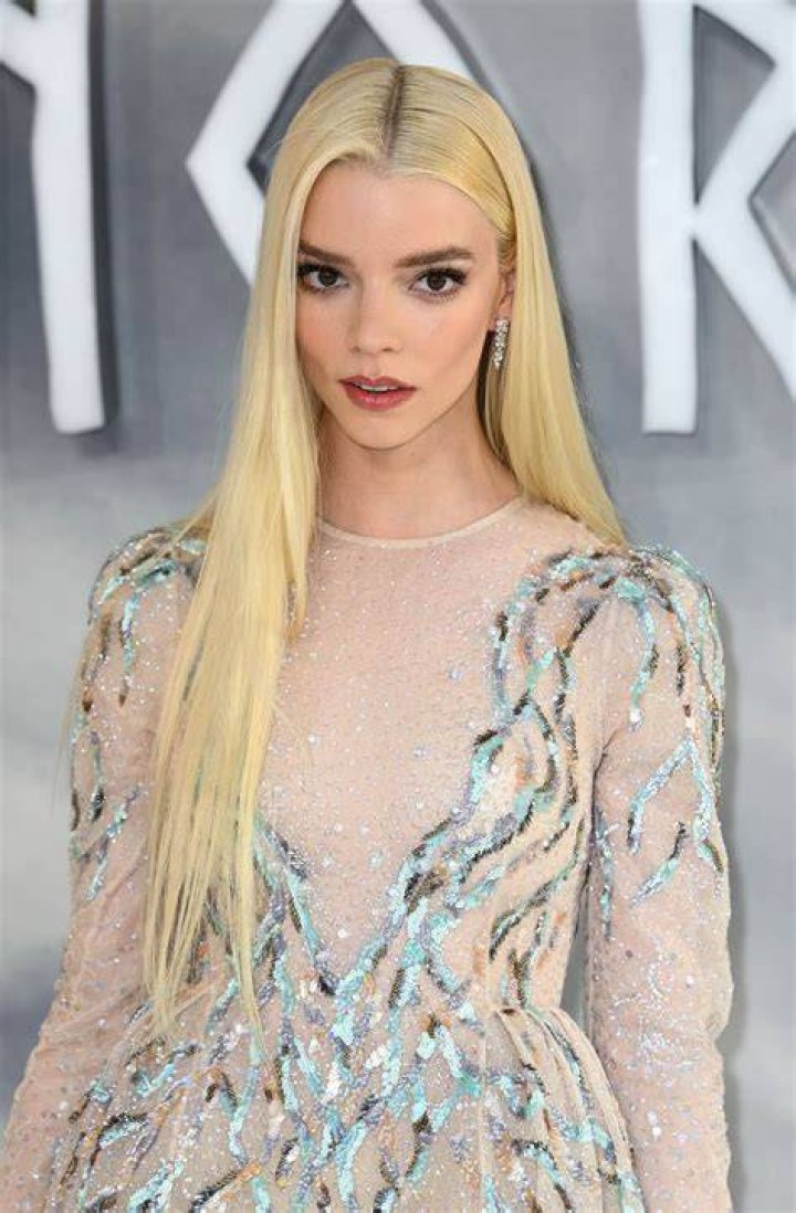 Anya TaylorJoy L'Officiel Italy Photoshoot 2020 Anya TaylorJoy