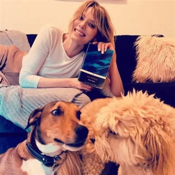 April Bowlby Bio, relationships, career and net worth