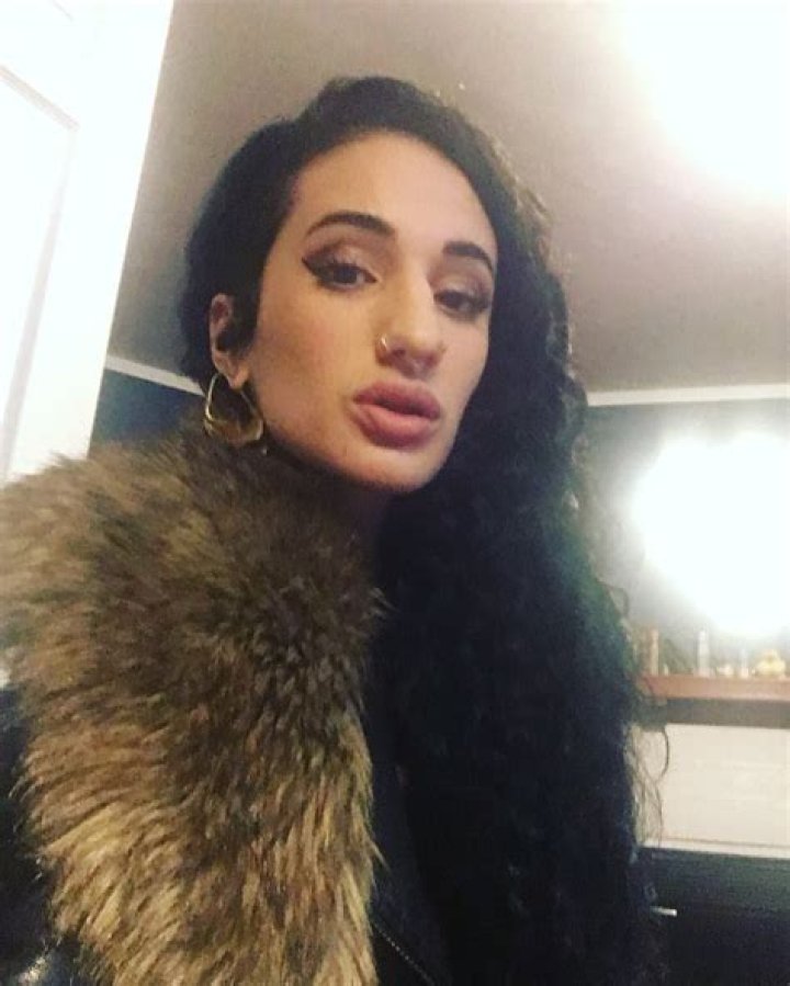 Arabelle Raphael Tits and Sass