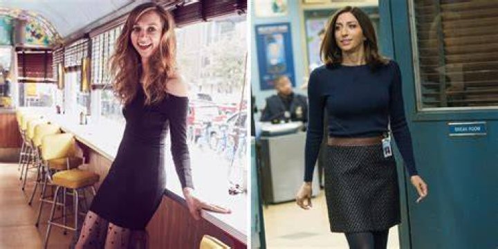 Are Lauren Lapkus And Chelsea Peretti Related? Actress, Celebrity