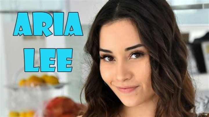 Aria lee Aria shows her teacher some appreciation TTFap