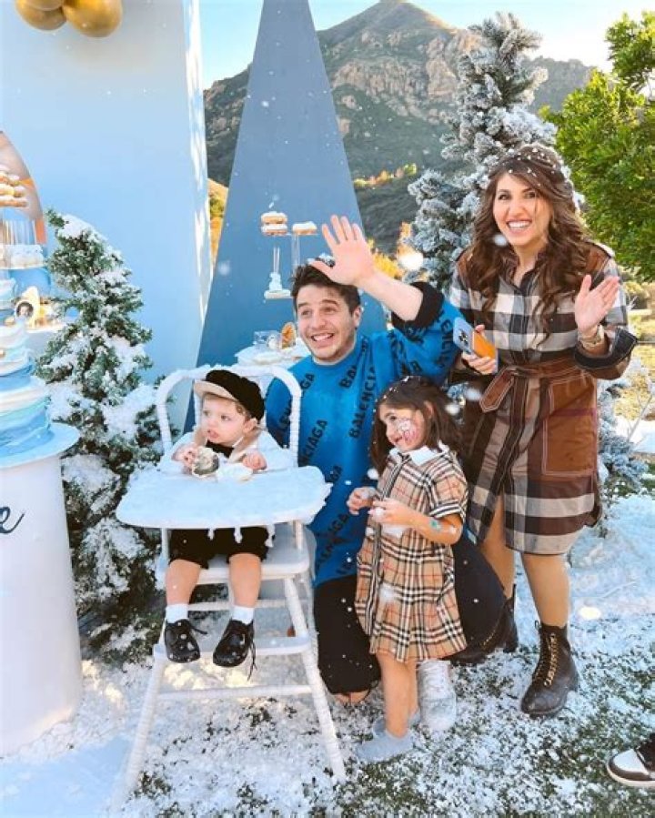 Aria Lee Biography, Age, Family, Net Worth » Newzoz
