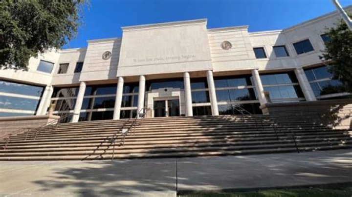 Arizona Court of Appeals to decide whether to expedite Kari Lake bid to