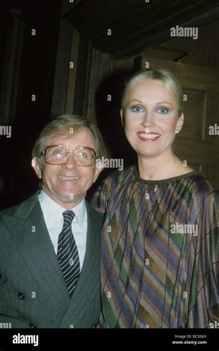 ARTE JOHNSON with wife Gisela. G4922A(Credit Image © Bob V. Noble