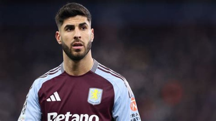 Asensio's girlfriend lights up social media with leopard print bikini