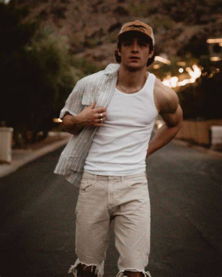 Asher Angel on Instagram &ldquo;💭💭&rdquo; Actors, American actors, Asher