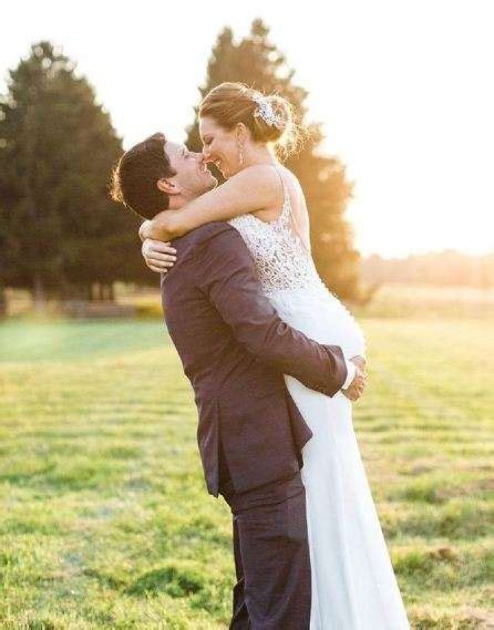 Ashley Dougherty WTAE Age, Married Wedding【 Bio 】Husband, Baby