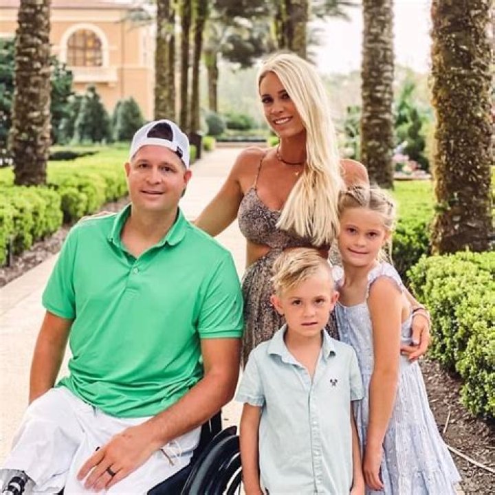 Ashley Kolfage Biography, Age, Husband, Surgery, Height, Net Worth