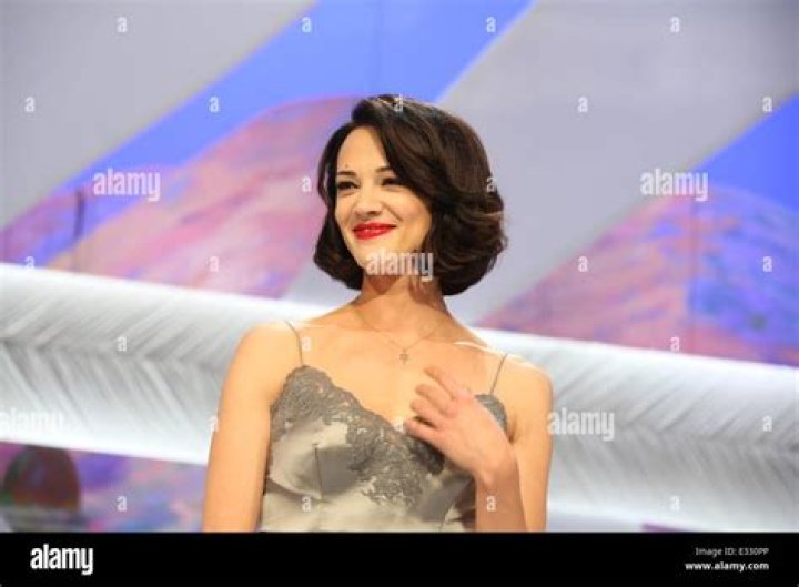 Asia Argento Picture 18 66th Cannes Film Festival Zulu Premiere