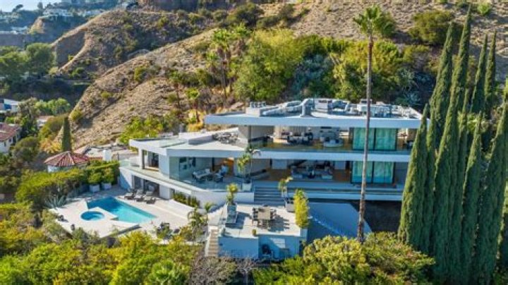 At Home in Los Angeles With David Netto Quintessence