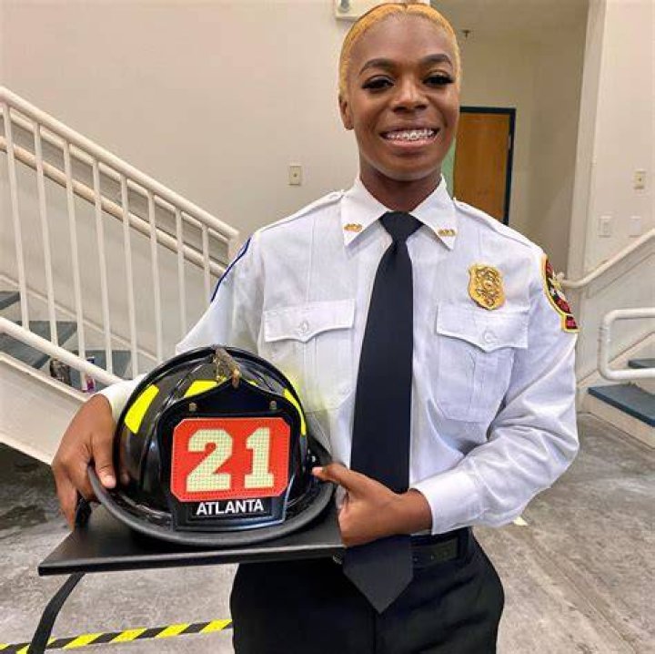 Atlanta firefighter who tried to save an elderly from fire faces