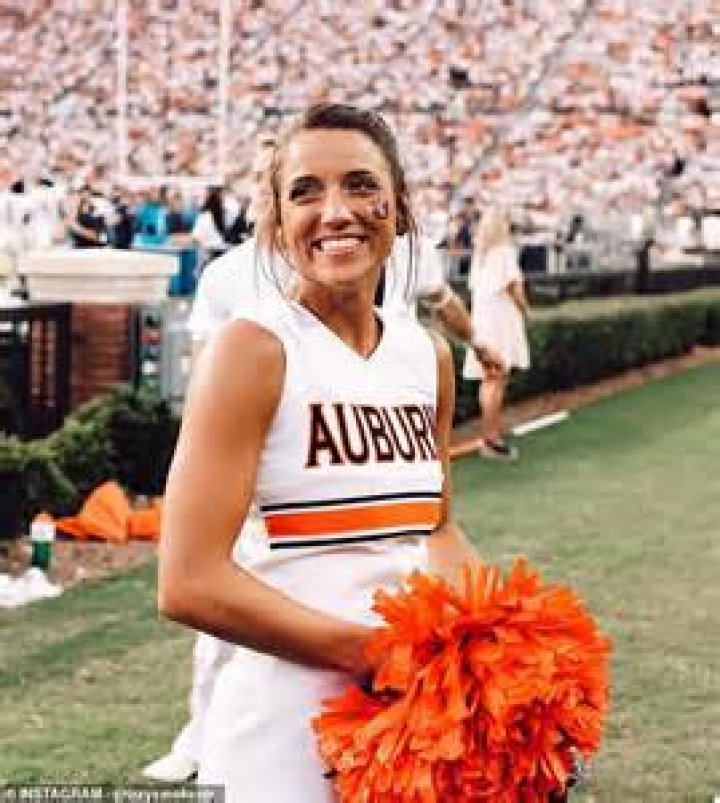 Auburn QB Bo Nix Engaged to Auburn Cheerleader Izzy Smoke