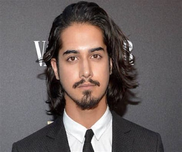 Avan Jogia Ethnicity, Net Worth, Siblings, Nationality, Dating