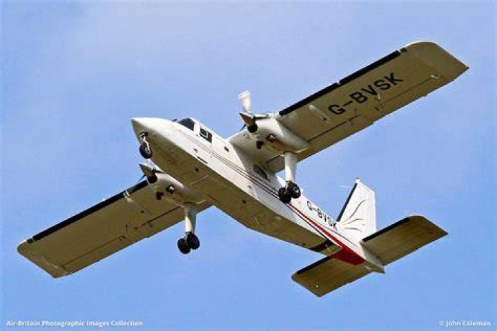 Aviation photographs of Registration GAKAV ABPic