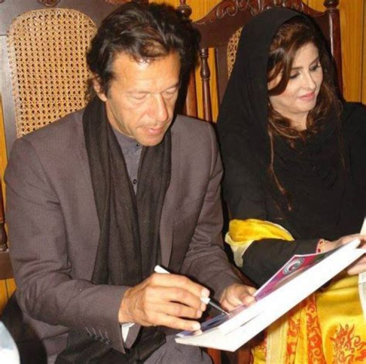 Ayla Malik biografia e vita personale