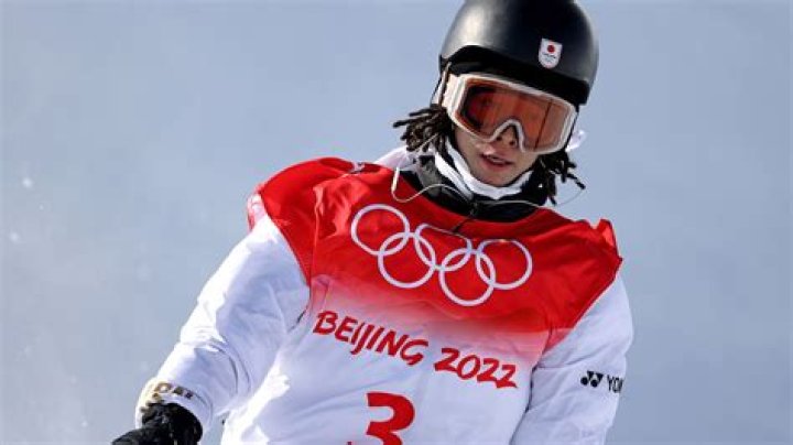 Ayumu Hirano lands multiple triple corks, wins gold in dramatic