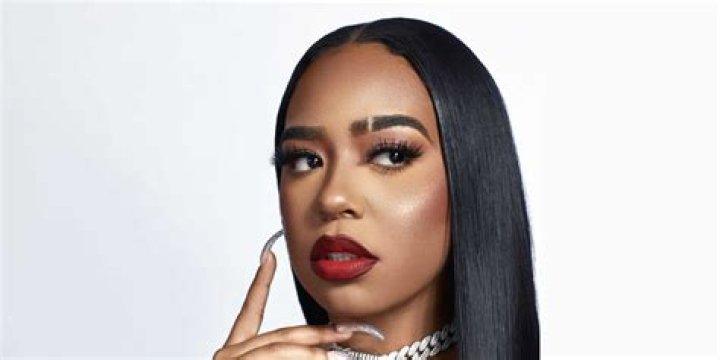 B Simone (Singer) Wiki, Bio, Age, Height, Weight, Boyfriend, Family