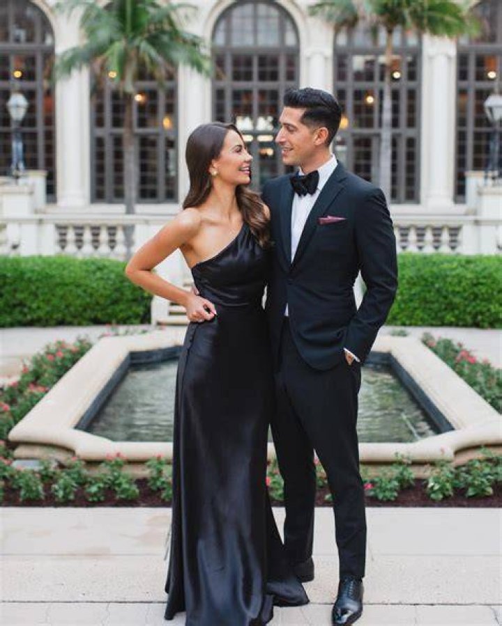 Bachelor Peter Weber, Kelley Flanagan Split