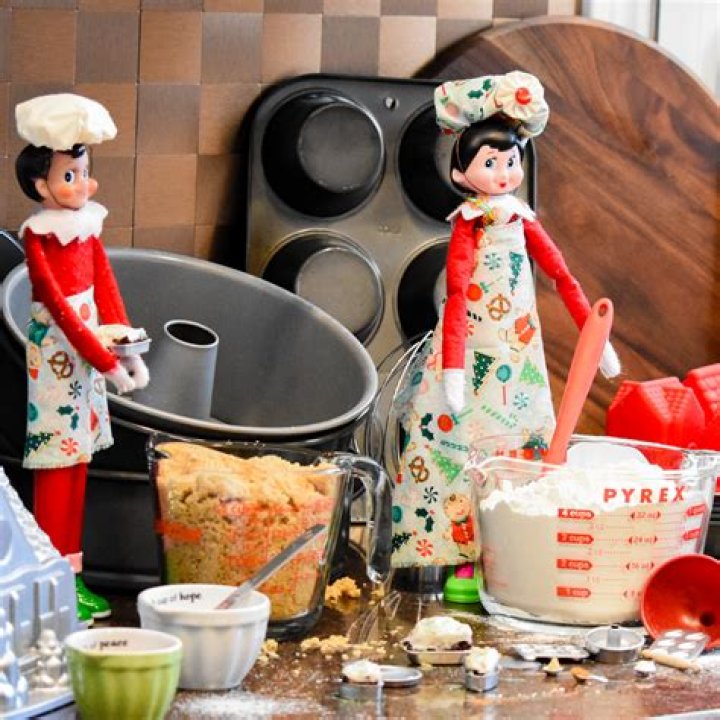 Baking elf! Elf, Elf on the shelf, Holiday decor