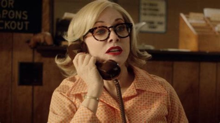 Barbara Crampton AlloCiné