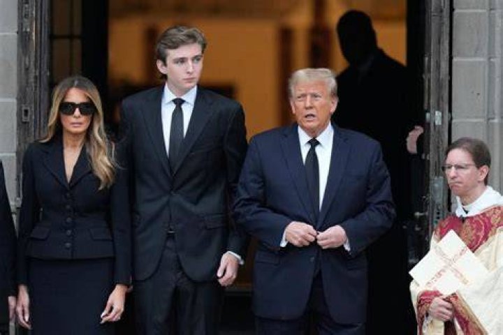 Barron Trump parents.