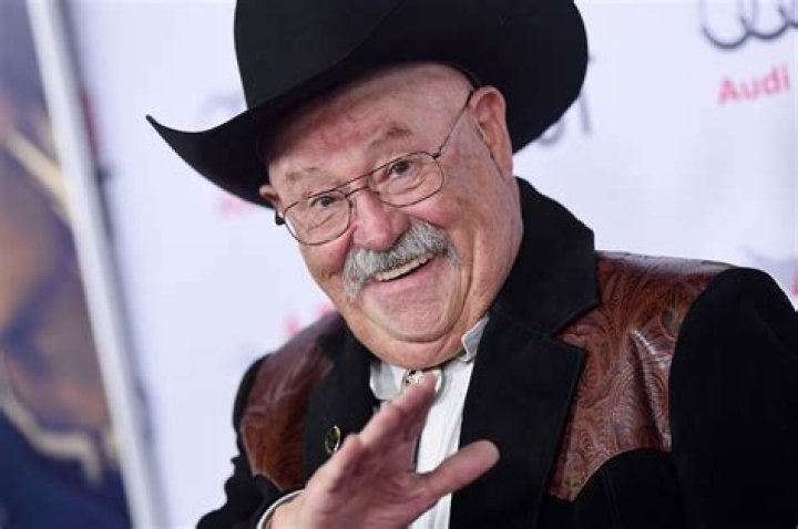 Barry Corbin rebounds from oral cancer to do a oneman show in Fort Worth