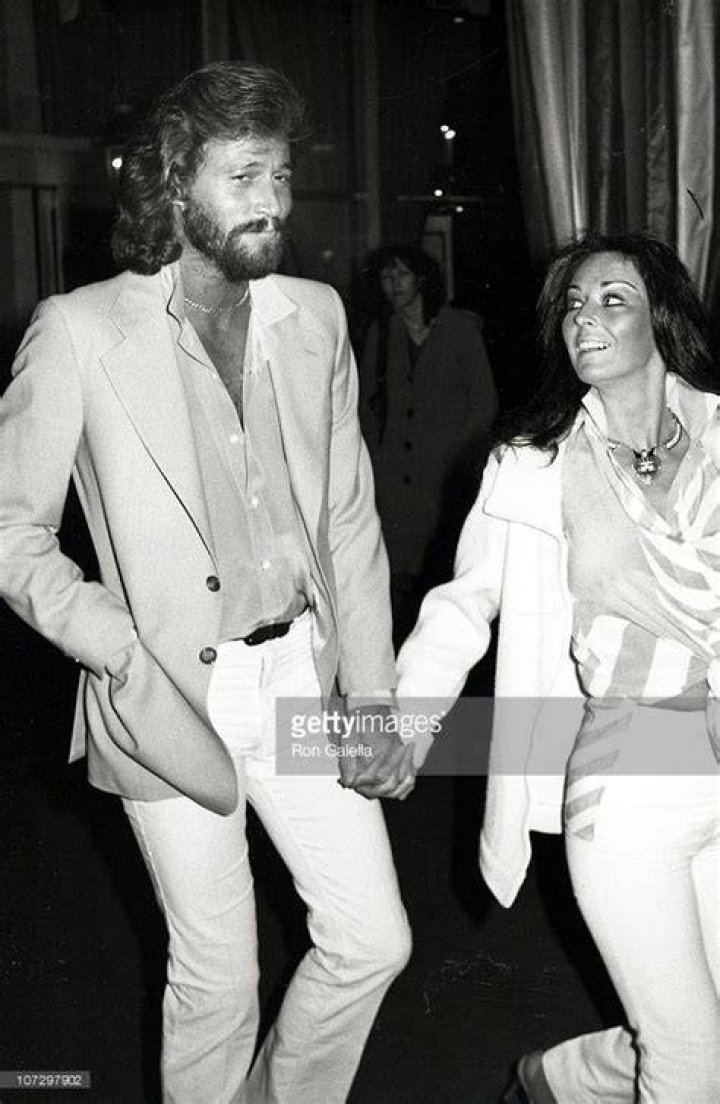 Barry Gibb Pictures Barry gibb, Bee gees, Linda gibb