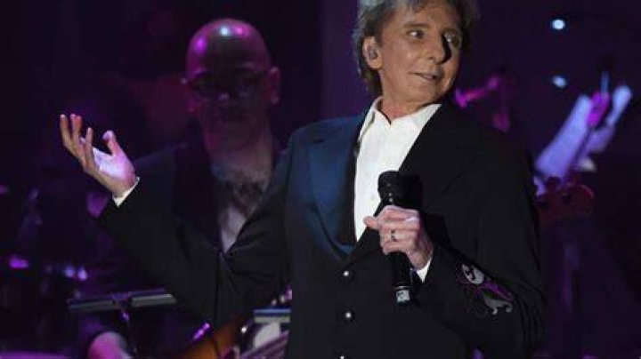 Barry Manilow I never publicly said I was gay for fear of