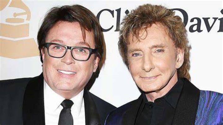 Barry Manilow quietly married his longtime manager Garry Kief in