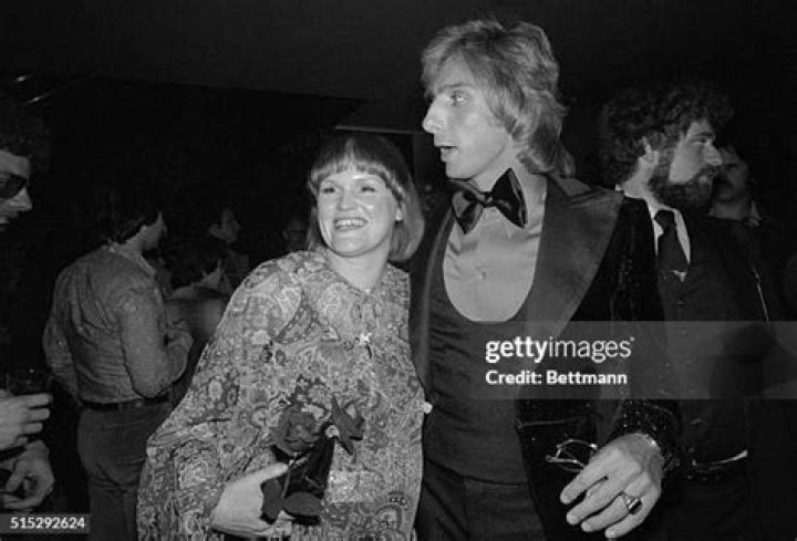 Barry Manilow with Linda Allen Disco Funk, Barry Manilow, Prom Photos
