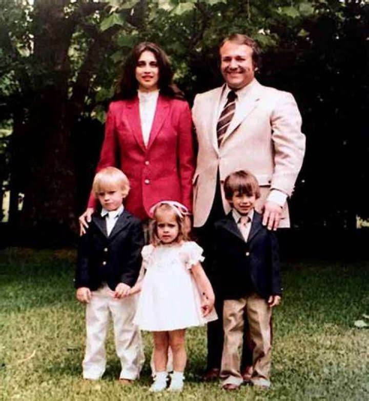 Barry Seal Wife Lynn Ross, Net Worth, Wiki, Family, Children, Death